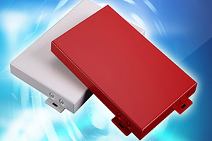 使用美國PPG,阿克蘇等知名品牌的高品質氟碳油漆，30年不退色、不變形。